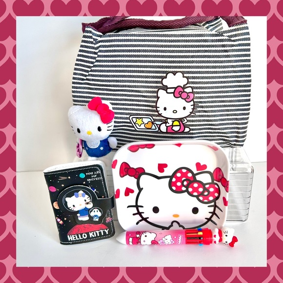 Sanrio Accessories - ❤️(HK364) Hello Kitty Adorable 5-Piece Lunch Cooler Bundle!